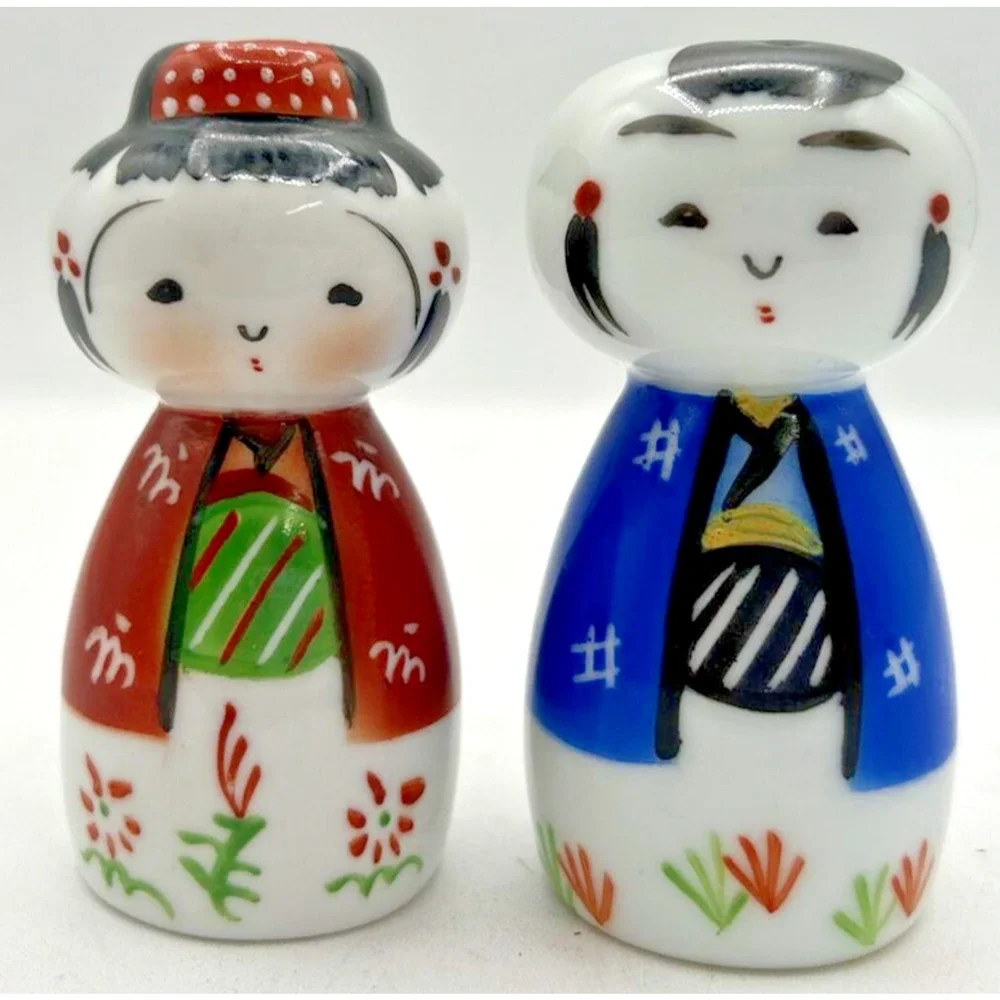 Vintage Retro Salt and Pepper Shakers Boy and Girl Made In Japan U260/19